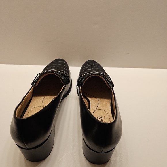 Life Stride Black Crocodile Pattern Loafers - Picture 9 of 9